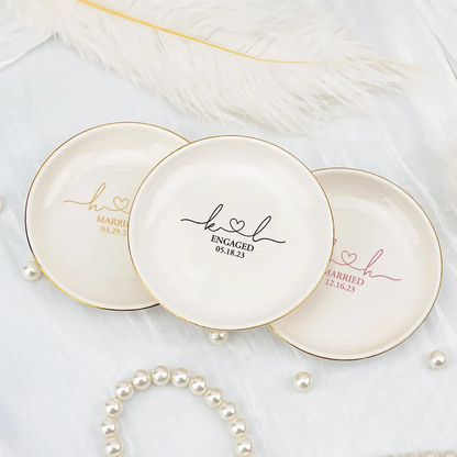 Still feels like we just got married - Personalized Jewelry Dish - Gift For Couples, Married Gift, Gift For Wife 0d8837ef-8f85-41d4-851f-949a0def5cca-ban-3.png