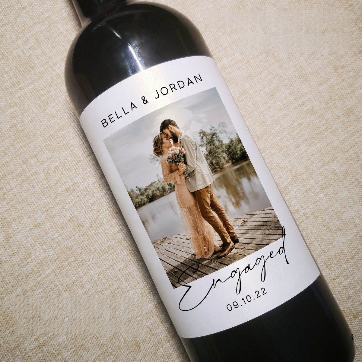 Custom Photo Wine Label/Personalized Engagement Wine Label/Engagement Gift/Wedding Wine Label/Proposal Gift/Gift for Couple/Anniversary Gift