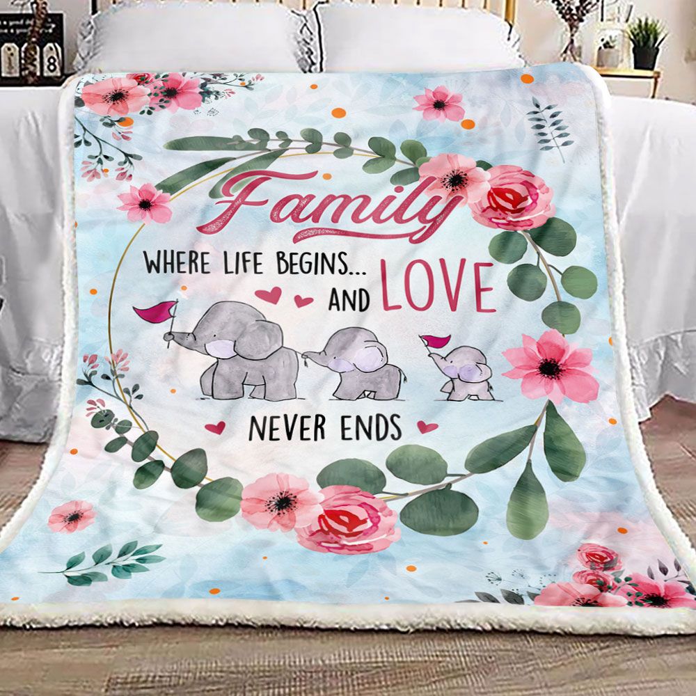 Elephant Family Love Never End Fleece Blanket 1603217305483.jpg
