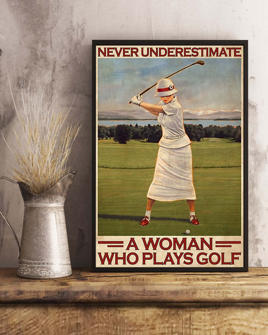 Gift For Golf Lover Canvas Never Underestimate A Woman Who Plays Golf Vertical | Wall Decor Visual Art 1606929206079.jpg
