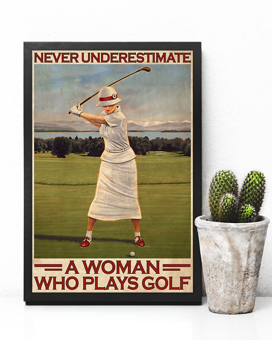 Gift For Golf Lover Canvas Never Underestimate A Woman Who Plays Golf Vertical | Wall Decor Visual Art 1606929206504.jpg