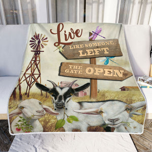 Live Like Someone Left The Gate Open - Goat Farm Fleece Blanket - Quilt Blanket 1607968720520.jpg