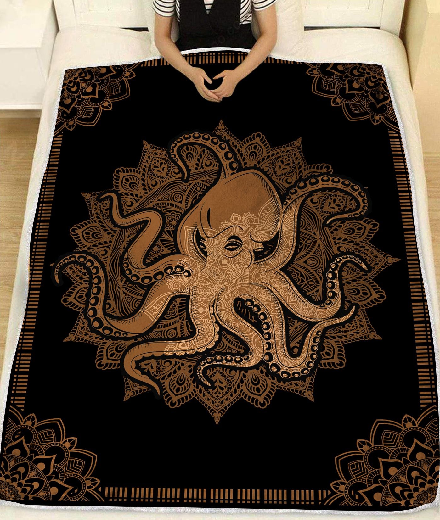 Octopus Mandala Fleece Blanket 1607968725314.jpg