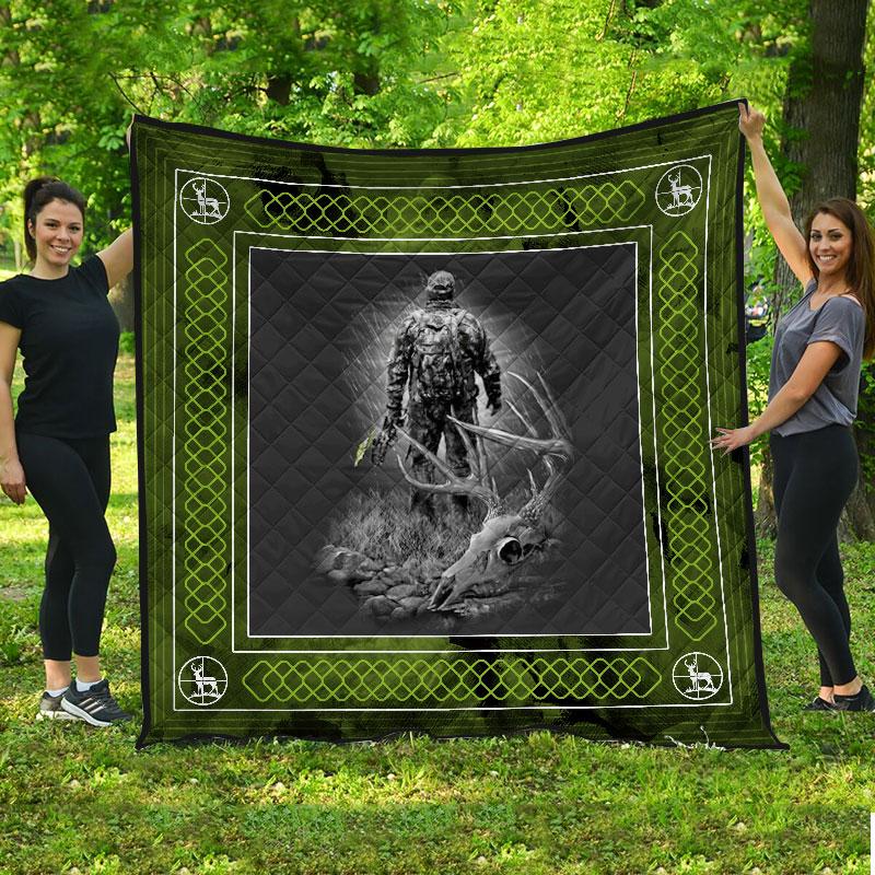 Hunting Deer Men Gift Fleece Blanket - Quilt Blanket 1608136074817.jpg