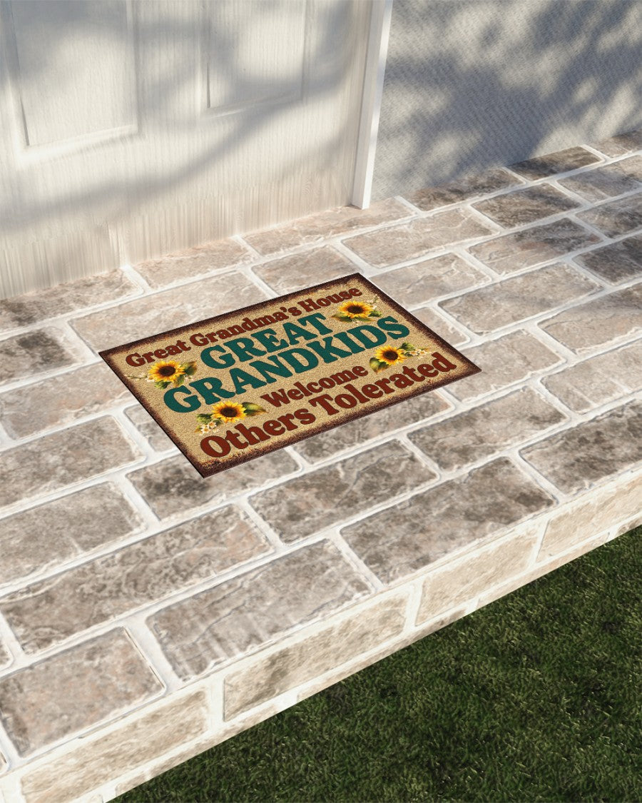Great Grandma's House Great Grandkids Welcome Funny Indoor And Outdoor Doormat Warm House Gift Welcome Mat Birthday Gift For Friend Family 1627286823484.jpg