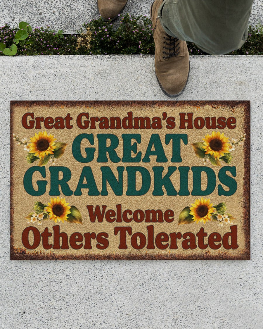 Great Grandma's House Great Grandkids Welcome Funny Indoor And Outdoor Doormat Warm House Gift Welcome Mat Birthday Gift For Friend Family 1627286824078.jpg