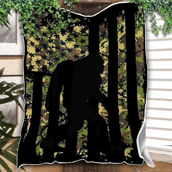 Bigfoot I Believe Sasquatch Patriot American Flag Printed Fleece Blanket 1628826922466.jpg
