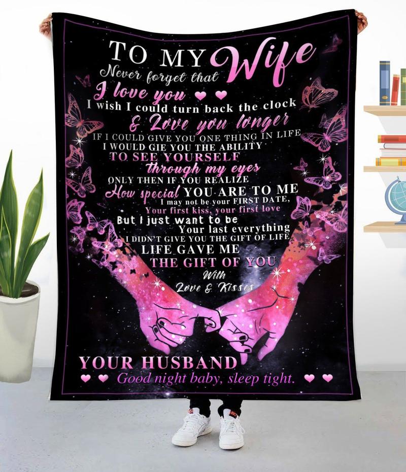 To My Wife Nerver Forget That I Love You Hand In Hand Valentine Blanket Gift For Wife From Husband Birthday Gift Home Decor Bedding Couch Sofa Soft And Comfy Cozy 1639390295430.jpg
