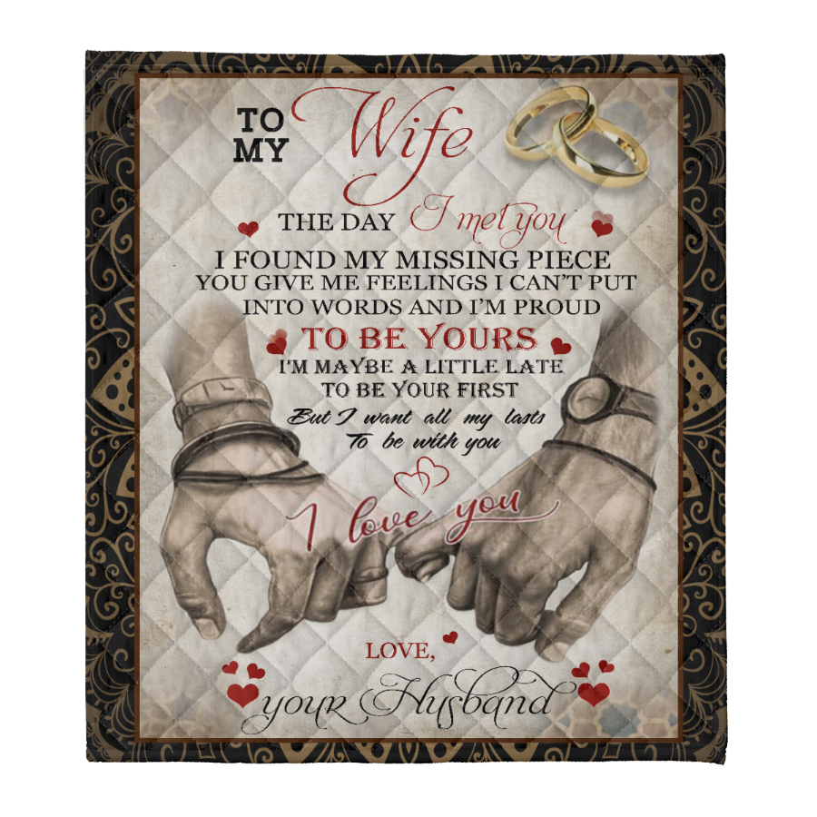 GIft For Wife Blanket, To My Wife I Love You Rings Hand In Hand Fleece Blanket 1641367754047.png