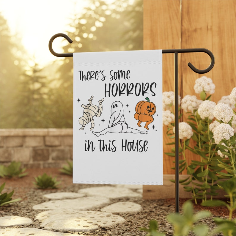 funny halloween flag halloween garden flag theres some horrors in this house banner house flag halloween outdoor flag for halloween 1724731854214.jpg