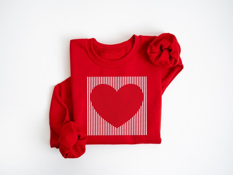 retro valentines heart sweatshirt cute love sweatshirt womens valentines hearts sweatshirt teacher valentine sweatshirt mom heart shirt 1737341918781.jpg