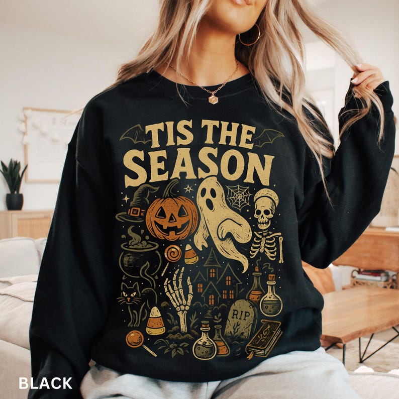 Retro Halloween Sweatshirt Tis The Season Vintage Halloween Aesthetic Womens Halloween Shirt Pumpkin Ghost Oversized Sweatshirt 1756442015979.jpg