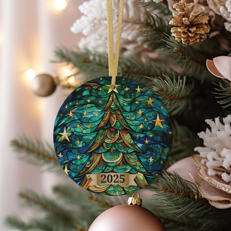 Christmas Tree Ornament 2025 Stained Glass Holiday Decoration Elegant Keepsake Gift For Family Coworkers Friends 1757056247462.jpg