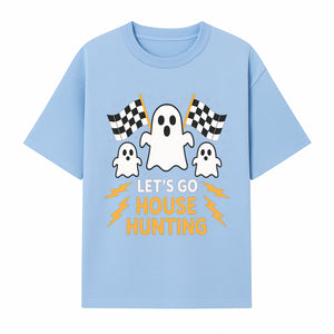 Let's Go House Hunting Ghosts T-Shirt | Fun Halloween Costume | Cute Ghost Design with Checkered Flags | Spooky Home Search Graphique - T-shirt 1758333015641.jpg
