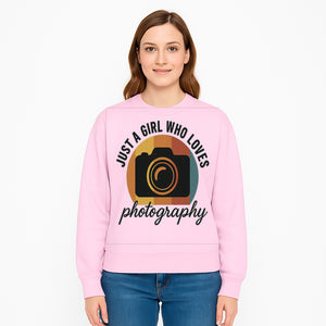 Just a Girl Who Loves Photography Vintage Camera Graphic T-Shirt - Sweatshirt 1758335007128.jpg