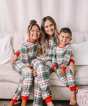 Family Christmas Matching Family Family Christmas Pajamas Christmasp Ajamas Christmas Familigiftful Family Christmas Gifted Pajamas 1761810780241.jpg