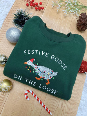 Festive Goose On The Loose Sweatshirt Funny Christmas Goose Shirt Embroidered Holiday Crewneck Ugly Sweater Party Top 1762159546513.jpg