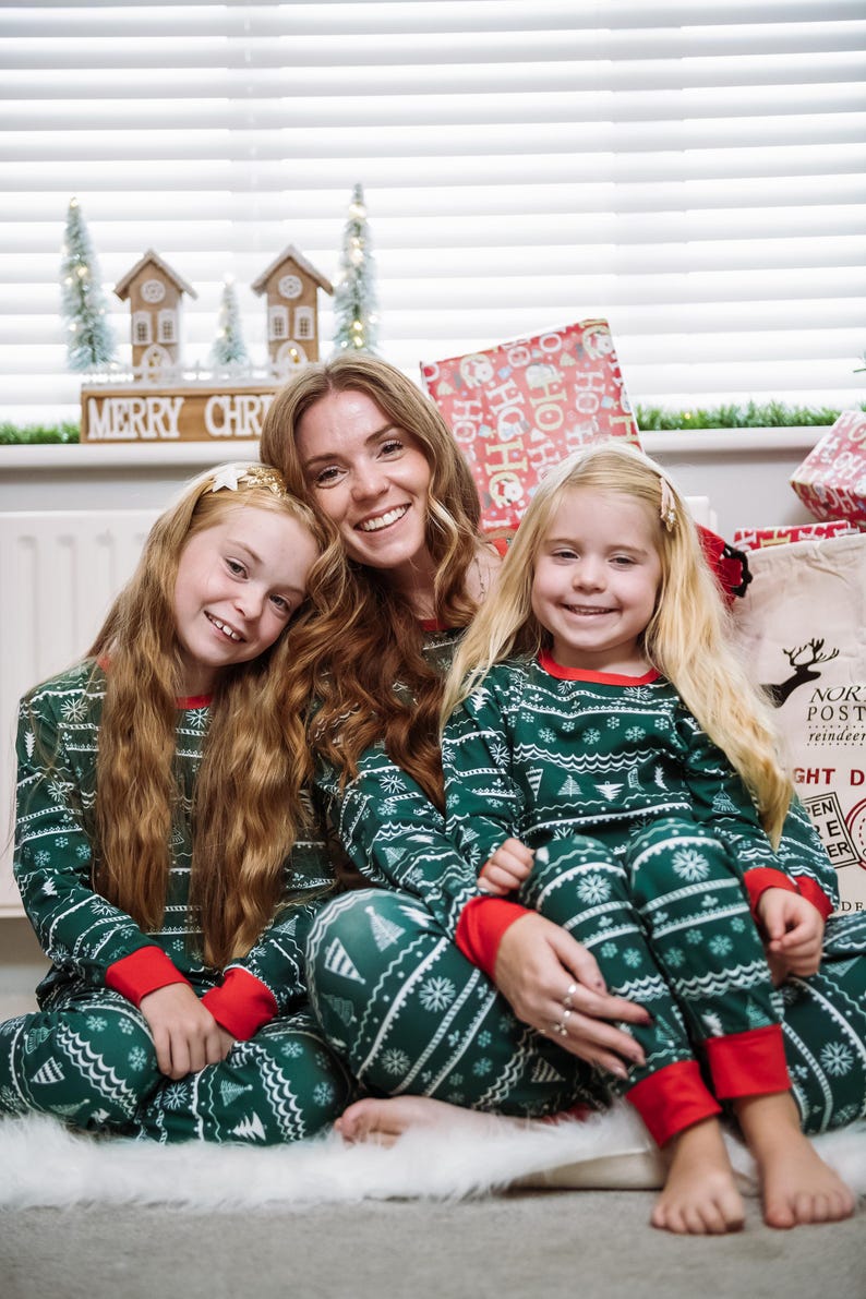 Green Family Matching Christmas Pyjamas  Adult Kids Dogs Xmas Sets  Christmas Matching Pajamas 1762740805877.jpg
