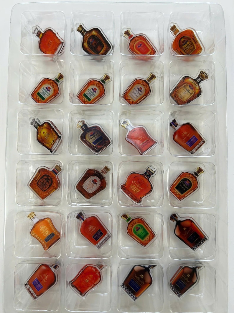 Crown Royal 86th Anniversary Advent Calendar 2025 24 Days Of Whisky Gift Box Premium Whiskey Advent Calendar 2d Arcylic Ornament Decor Set 1763779028975.jpg