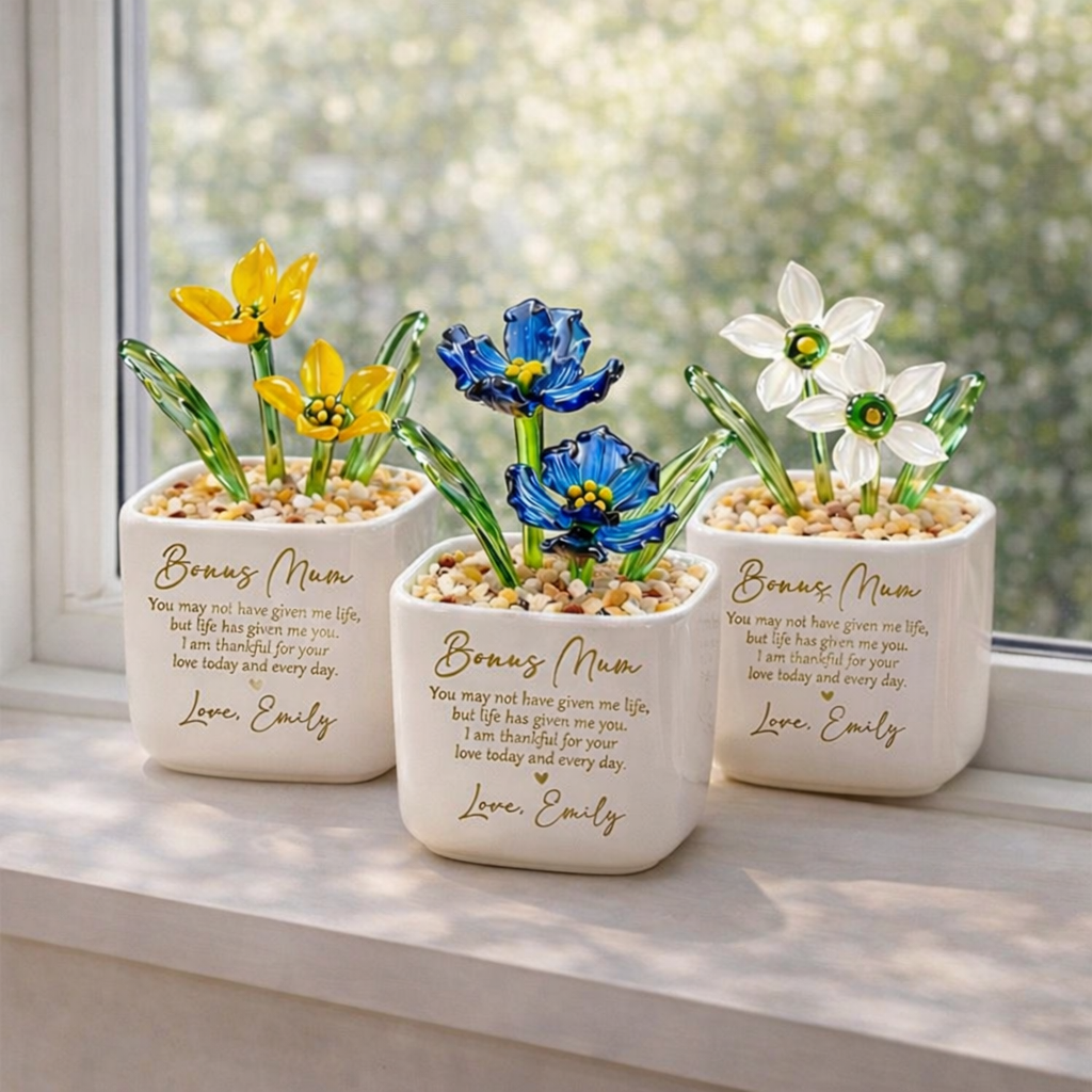 Custom Message Glass Flower Pot for Stepmom, Personalized Bonus Mom Keepsake, Glass Rose Flower Box, Meaningful Gift for Second Mom