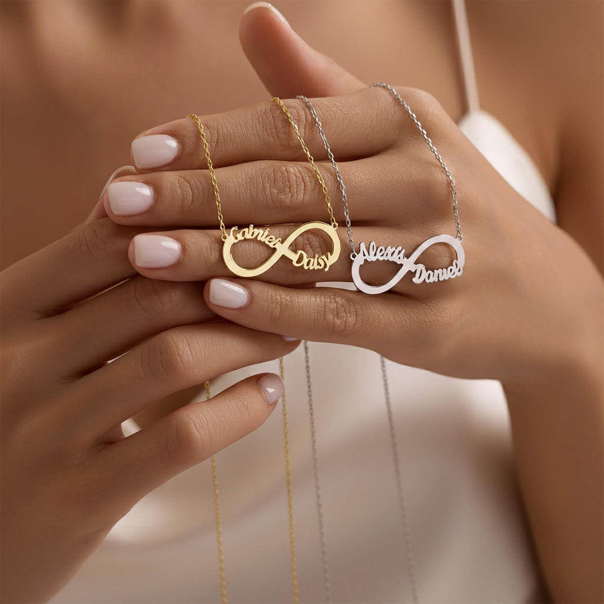 Infinity Name Necklace, Couples Pendant, Anniversary Jewelry for Her, Mothers Day Necklace, Mom Daughter Name Pendant