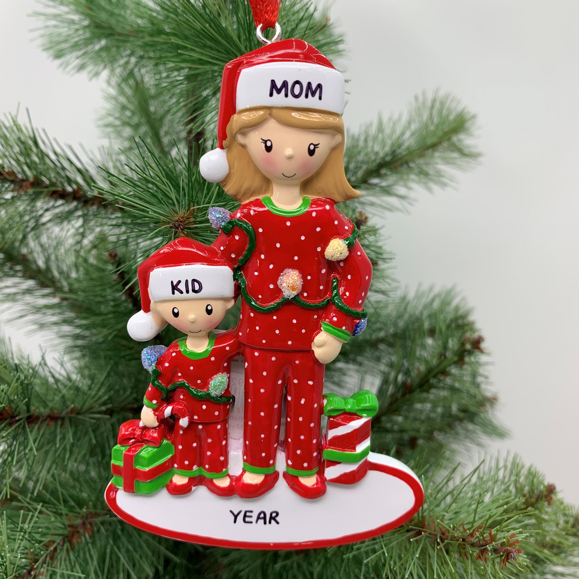 Single Mom with Kids Children - Personalized Christmas Resin Pendant - Christmas Gift For Mom