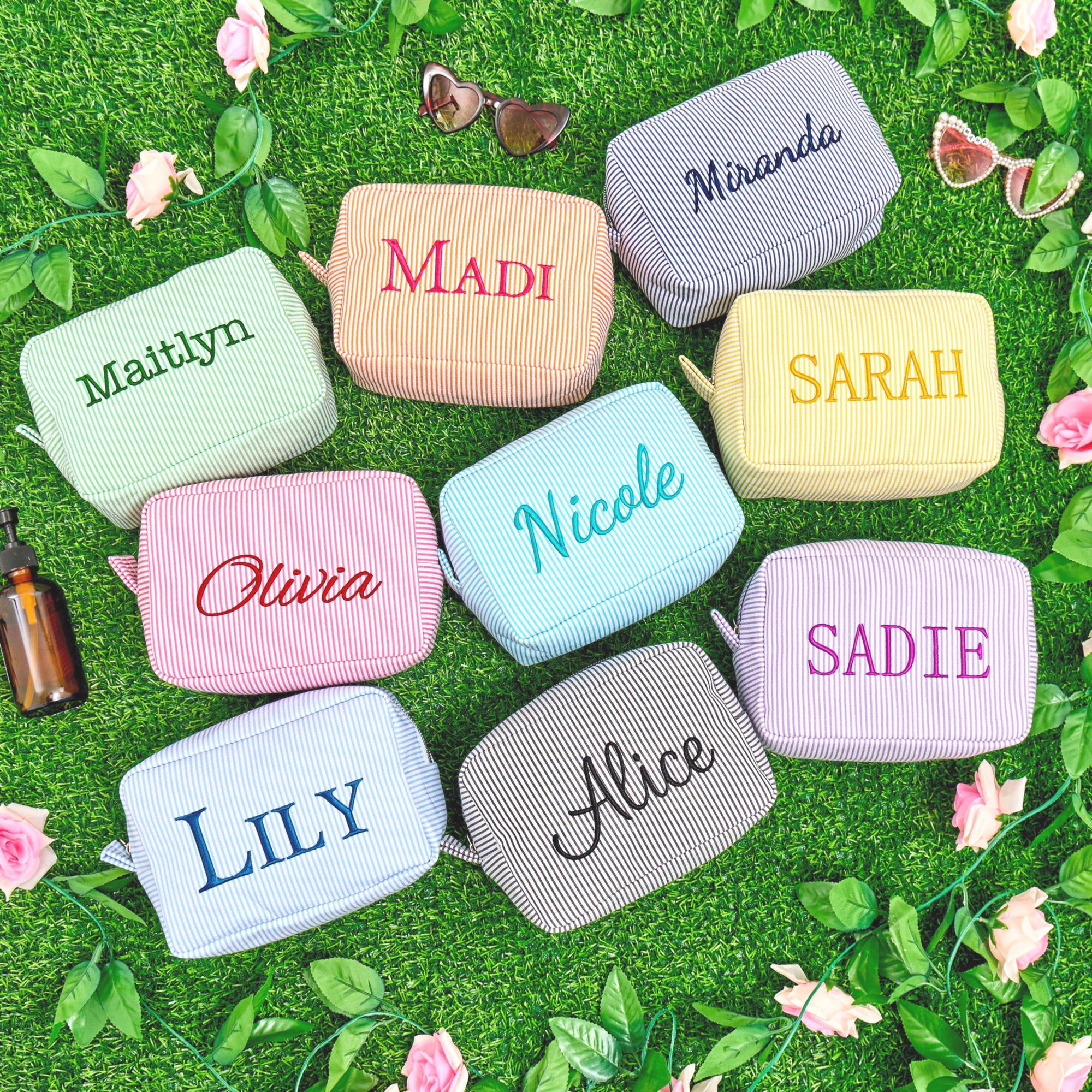 Custom Name Seersucker Makeup Bag, Monogramed Makeup Bag, Bridesmaid Makeup Bag, Monogrammed Toiletry Bag, Bridesmaid Gift
