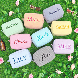 Custom Name Seersucker Makeup Bag, Monogramed Makeup Bag, Bridesmaid Makeup Bag, Monogrammed Toiletry Bag, Bridesmaid Gift