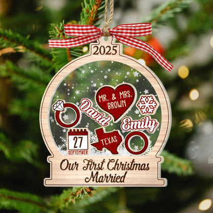 Personalized Christmas Married Ornament, First Christmas Married Ornament, Custom Mr Mrs Wedding Ornament, Wedding Keepsake, Christmas Gift