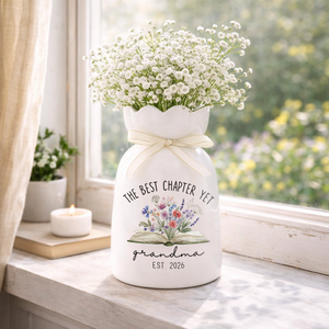 The Best Chapter Yet Grandma Flower Vase 2026, New Grandma Gift, Mothers Day Gift for Grandma, Gift For Mom, Grandma Nana Nanny Vase