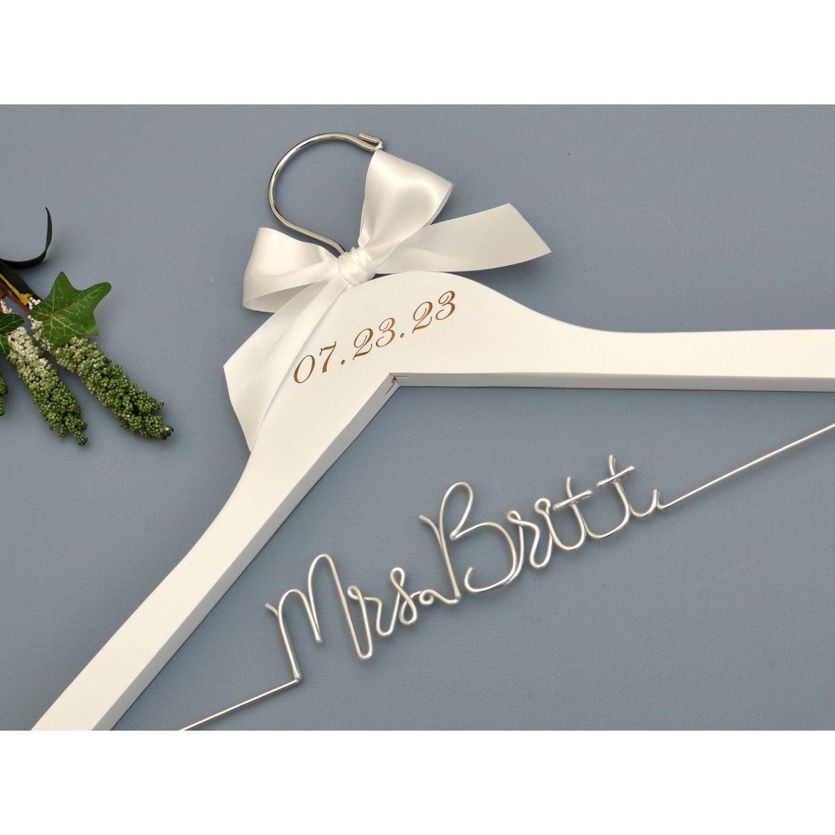 Bridal Hanger, Wedding Name Hanger, Personalized Hanger, Wedding Custom Hanger, Dress Hanger. Wedding Gifts