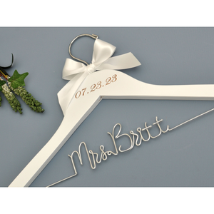 Bridal Hanger, Wedding Name Hanger, Personalized Hanger, Wedding Custom Hanger, Dress Hanger. Wedding Gifts