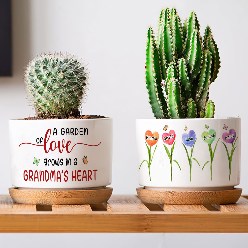 A Garden Of Love In Mom Grandma's Heart - Personalized Plant Pot - Gift For Grandma, Mommy