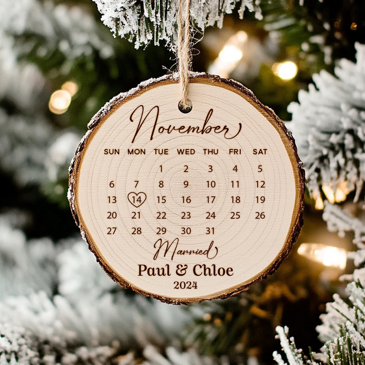 First Christmas Married Wooden Ornament, Custom Wedding Date Christmas Ornament for Couples, Wedding Calendar Ornament, Newly Married Gifts