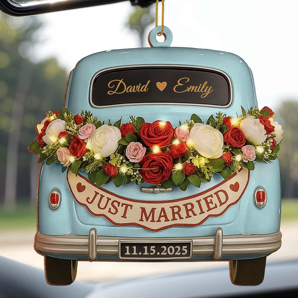 Just Married, Vintage Car With Flower Wreath, Personalized Wooden Ornament, Gift for Couples and Newlyweds