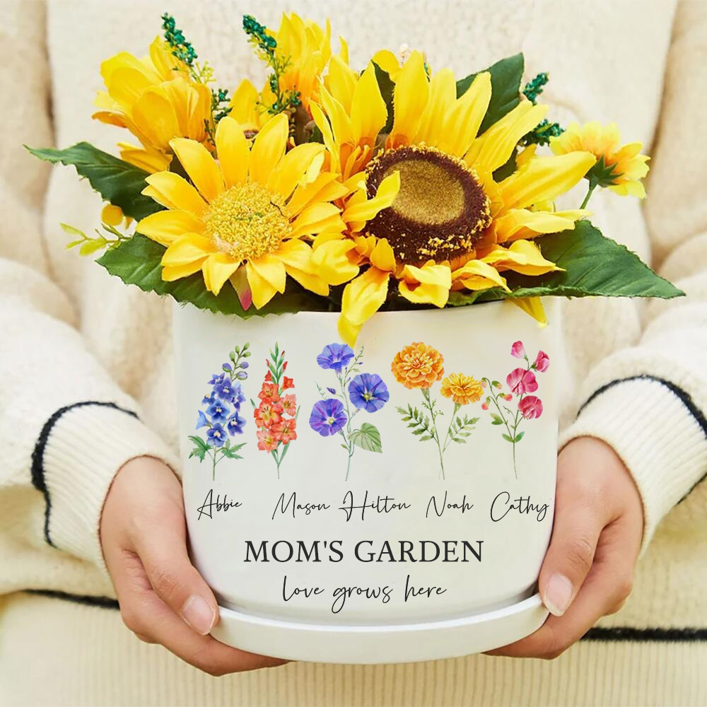 Personalized Grandma's Garden Outdoor Flower Pot With Grandkids Name and Birth Flower For Mother's Day