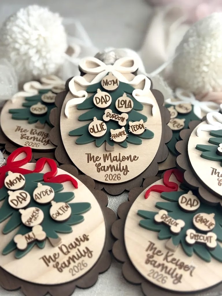 Personalized Family Ornament, Christmas Ornament, Scalloped Bow Ornament, Gift for Christmas, Family Ornament, Pet Ornament 39f13f17-ba74-4818-a5a6-8833e2226215-fa5c04bf-faff-44ac-b26c-4bc57bb05902.jfif