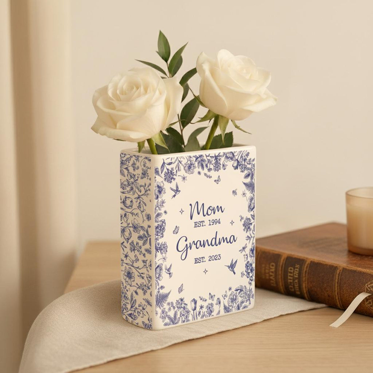 Custom Mom Grandma Book Vase, Toile de Jouy Ceramic Vase, First Time Grandma Gift, Mothers Day Gift, Pregnancy Announcement, Nana Book Vase