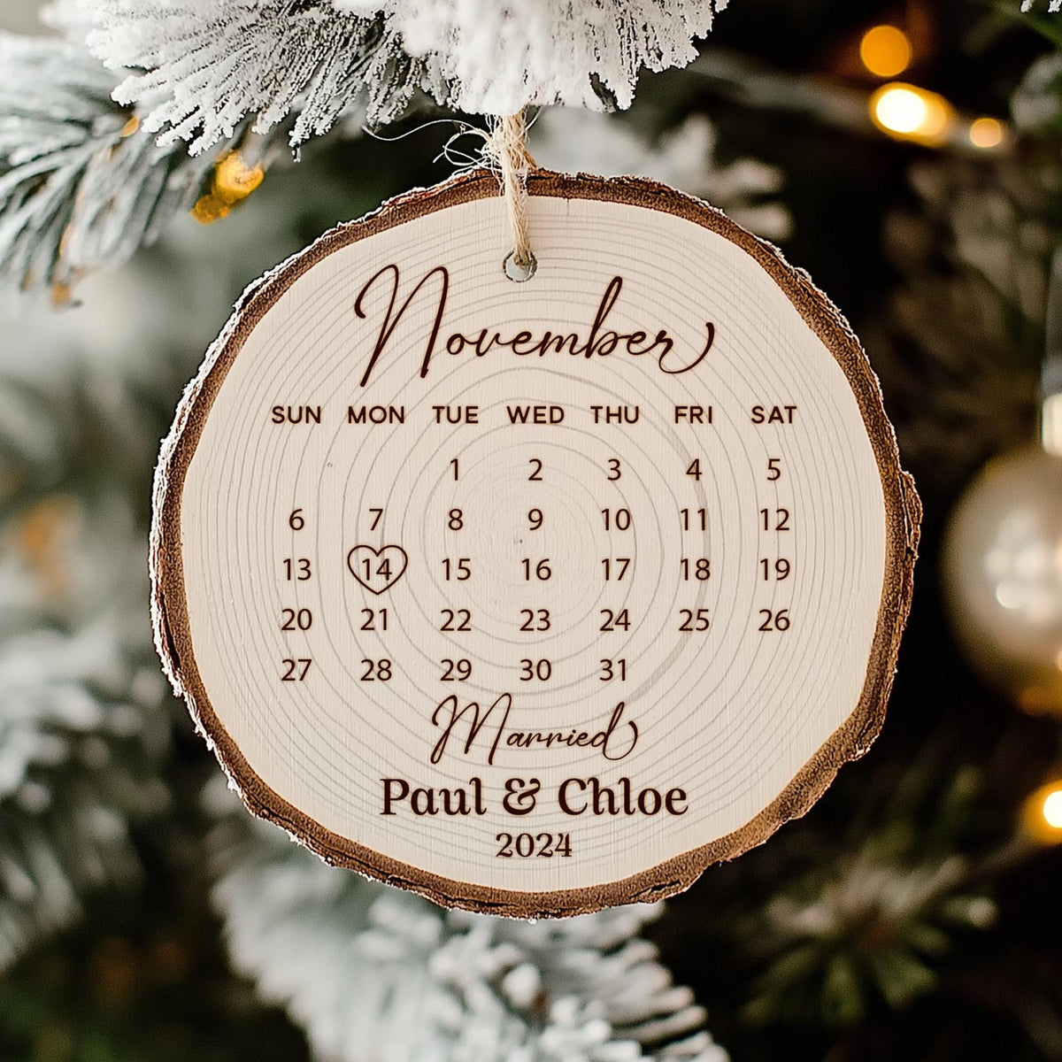 First Christmas Married Wooden Ornament, Custom Wedding Date Christmas Ornament for Couples, Wedding Calendar Ornament, Newly Married Gifts