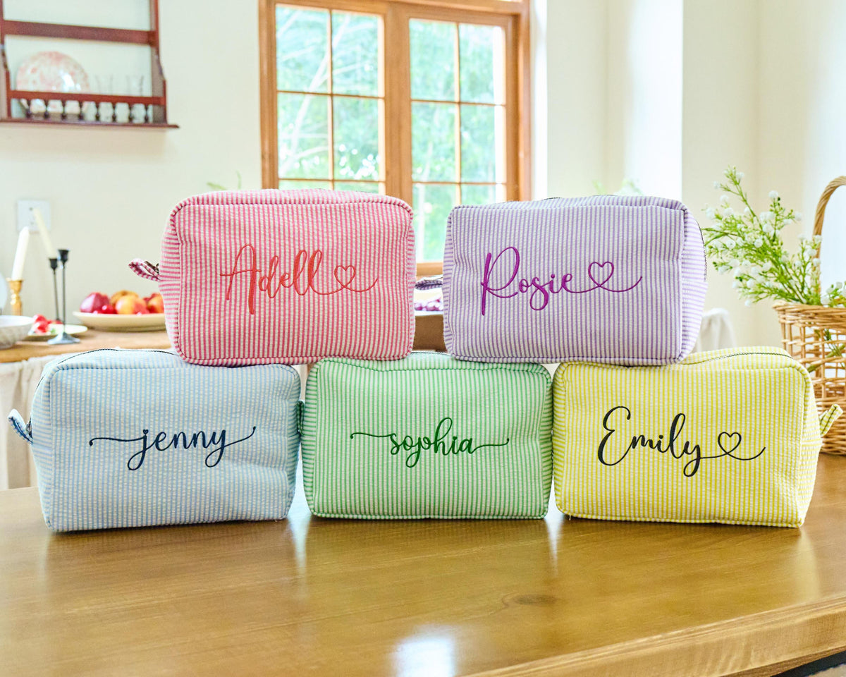 Personalized Seersucker Makeup Bag, Embroidered Cosmetic Bag, Bridesmaid Gifts, Large Capacity Monogrammed Toiletry Bag, Bridal Shower Gifts