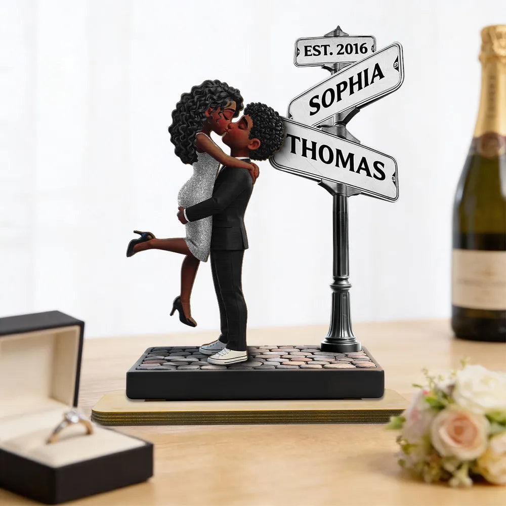 3D Hugging Kissing Couple Street Sign - Personalized Wooden Plaque With Flat Base - Valentine's Day Gift For Couple