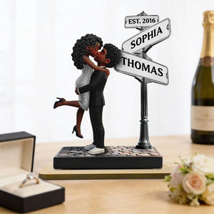 3D Hugging Kissing Couple Street Sign - Personalized Wooden Plaque With Flat Base - Valentine's Day Gift For Couple
