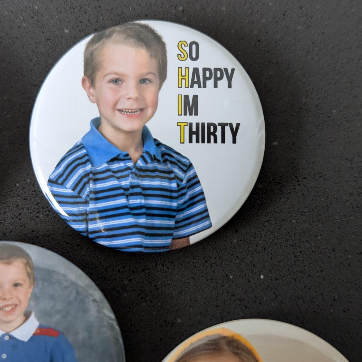 Custom 30th Birthday Party Favor Milestone Birthday Photo Pins Adult Party Favors Face Cut Out Buttons Funny Pin Badge Button for Birthdays