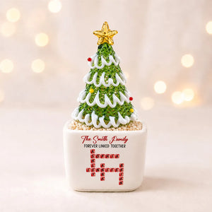 Family Hearts Forever Linked Together - Personalized Potted Christmas Tree - Christmas Gift For Family 3f8c17f7-da66-4a88-8a17-e324ee4effeb-2.webp