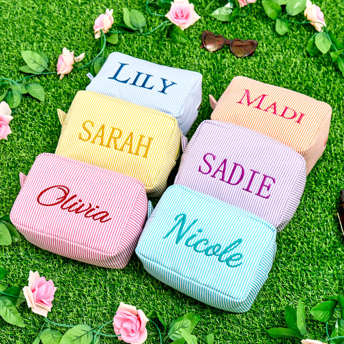 Custom Name Seersucker Makeup Bag, Monogramed Makeup Bag, Bridesmaid Makeup Bag, Monogrammed Toiletry Bag, Bridesmaid Gift