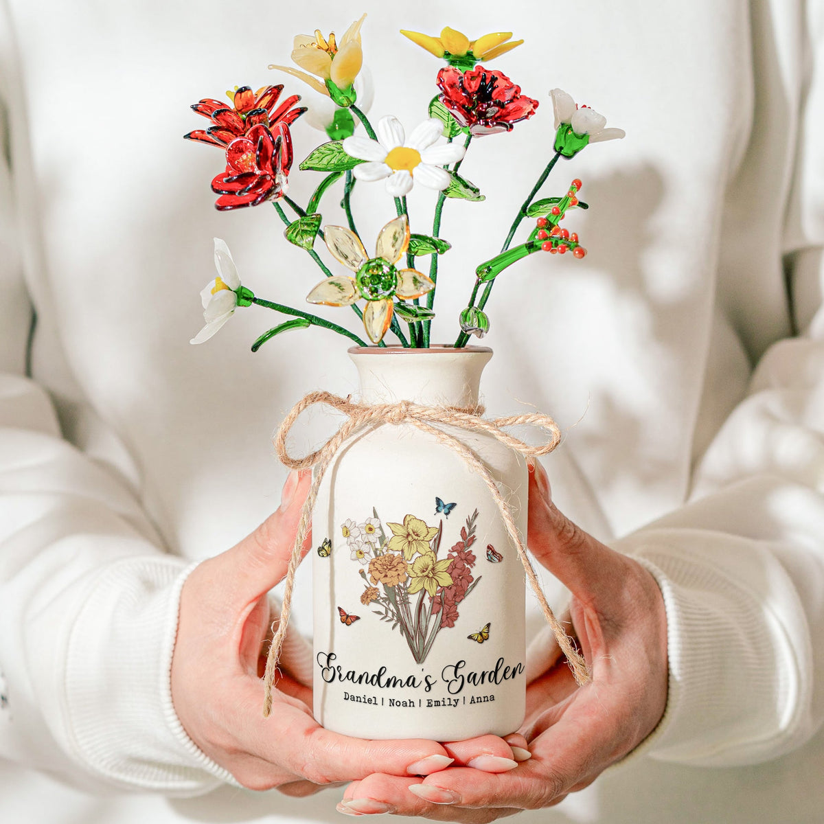 Mom Grandma's Garden Bouquet - Personalized Ceramic Vase - Gift For Mom, Grandma, Mother's Day Gift