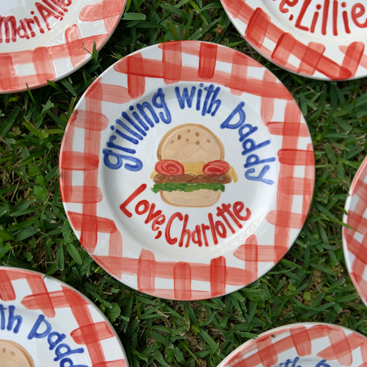 Grillin with Daddy Personalized Ceramic Plate, Custom BBQ Ceramic Cheesburger Plate with Kids Names for Father s Day Gift