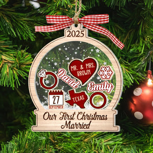 Personalized Christmas Married Ornament, First Christmas Married Ornament, Custom Mr Mrs Wedding Ornament, Wedding Keepsake, Christmas Gift