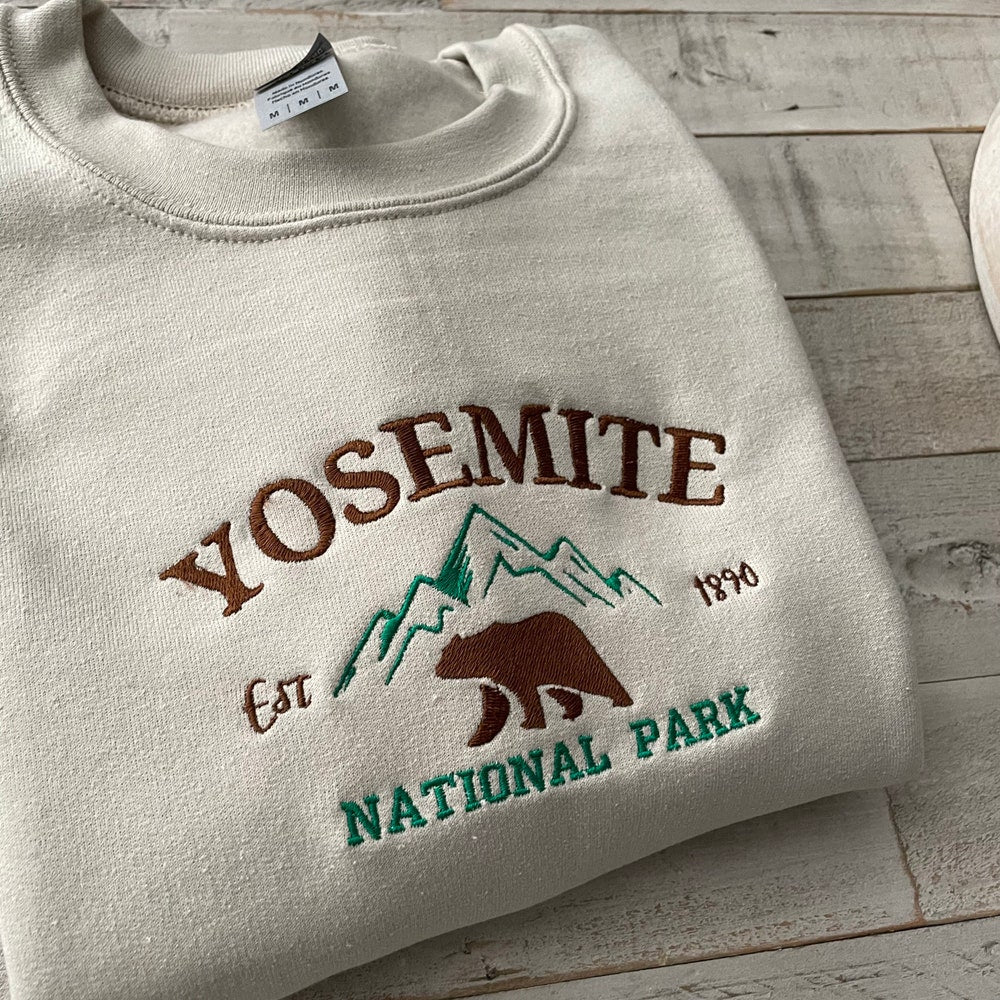 Yosemite National Park Embroidered Crewneck-Embroidered Crewneck-National Park Sweatshirt 4