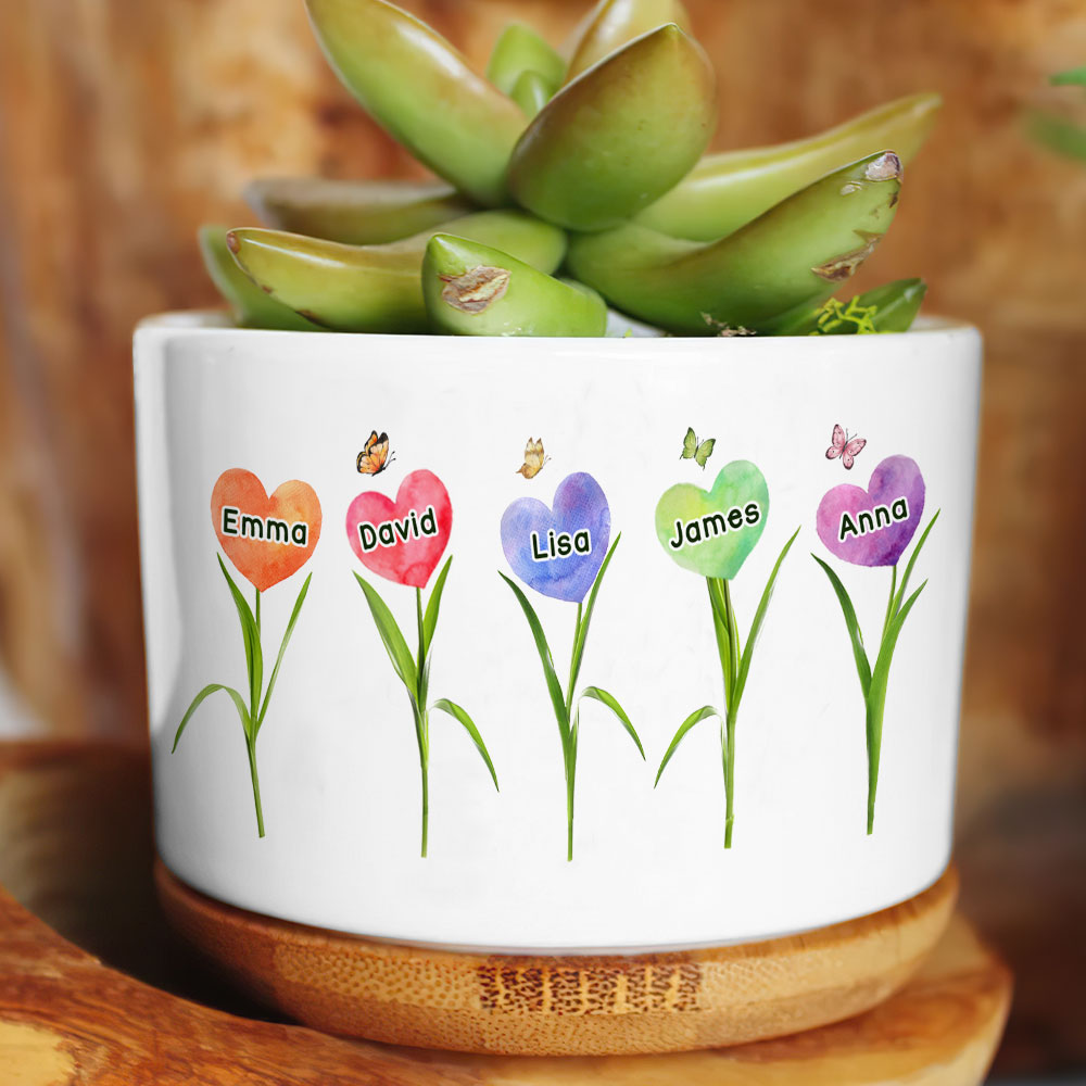 A Garden Of Love In Mom Grandma's Heart - Personalized Plant Pot - Gift For Grandma, Mommy